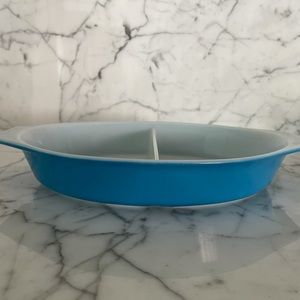 Vintage Pyrex blue horizon casserole dish